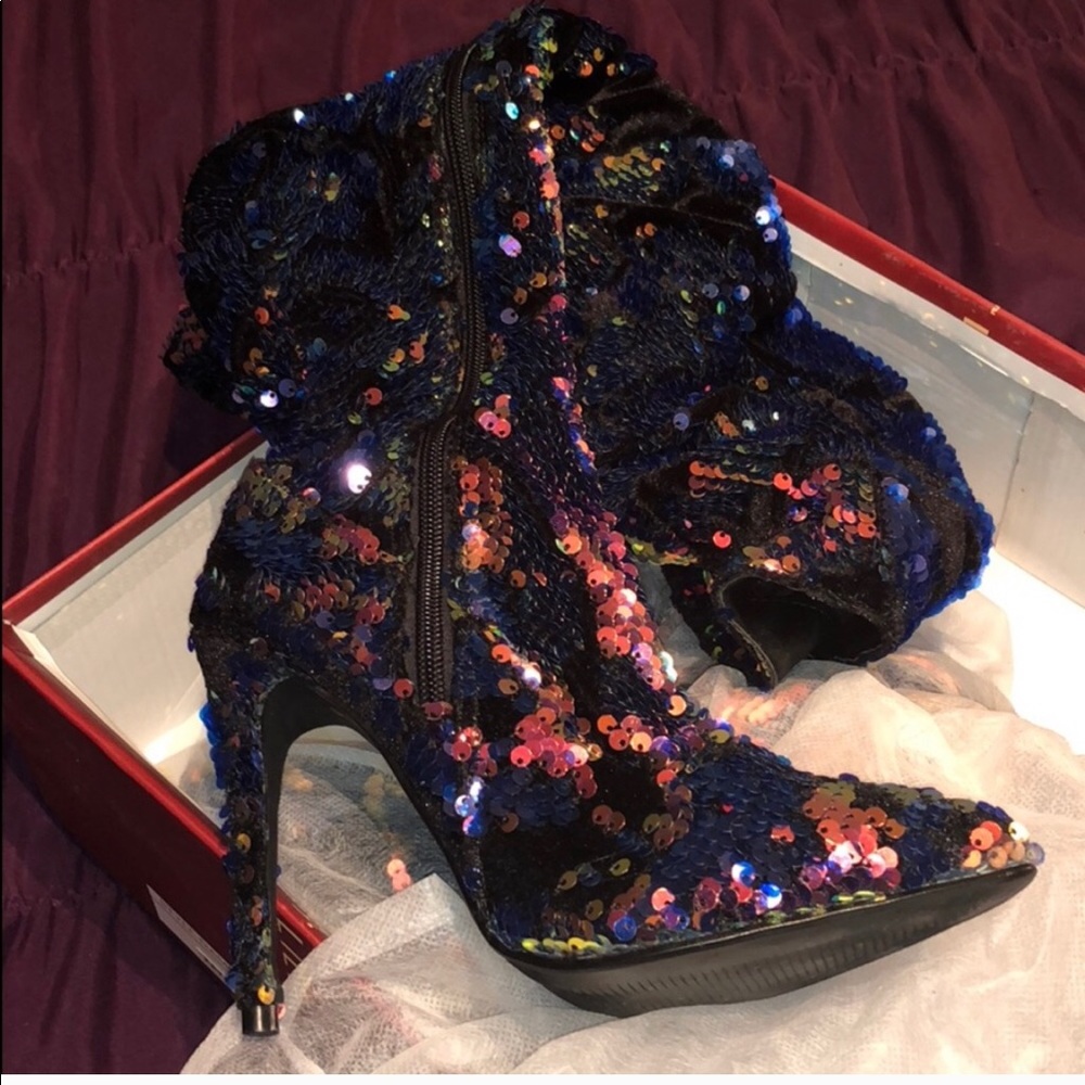 Gorgeous over the knee sequin boots size 6